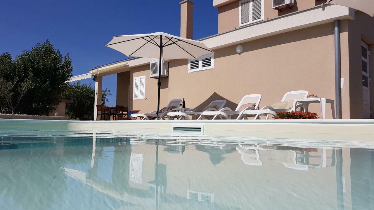 Apartmani Vila Karla, Dobropoljana, Otok Pasman Ngoại thất bức ảnh