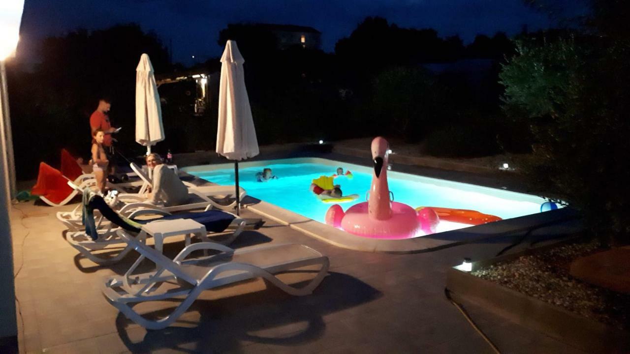 Apartmani Vila Karla, Dobropoljana, Otok Pasman Ngoại thất bức ảnh